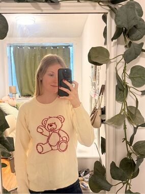 Bear sweater